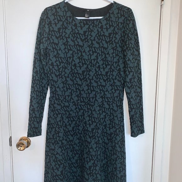 Formal dress from H&M! - Picture 1 of 3